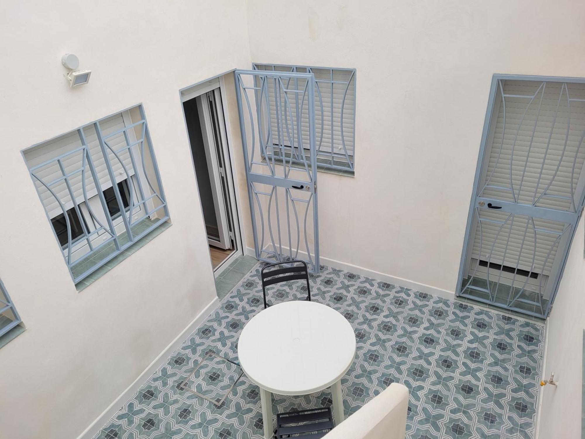 Apartamento Con Wifi, Patio Y Garaje Privado Alcalá de Guadaira Dış mekan fotoğraf
