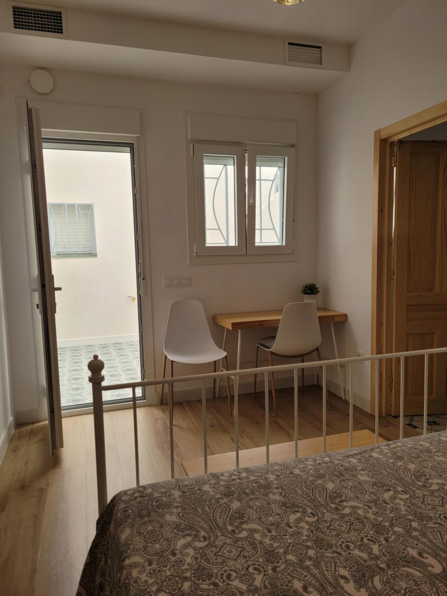 Apartamento Con Wifi, Patio Y Garaje Privado Alcalá de Guadaira Dış mekan fotoğraf