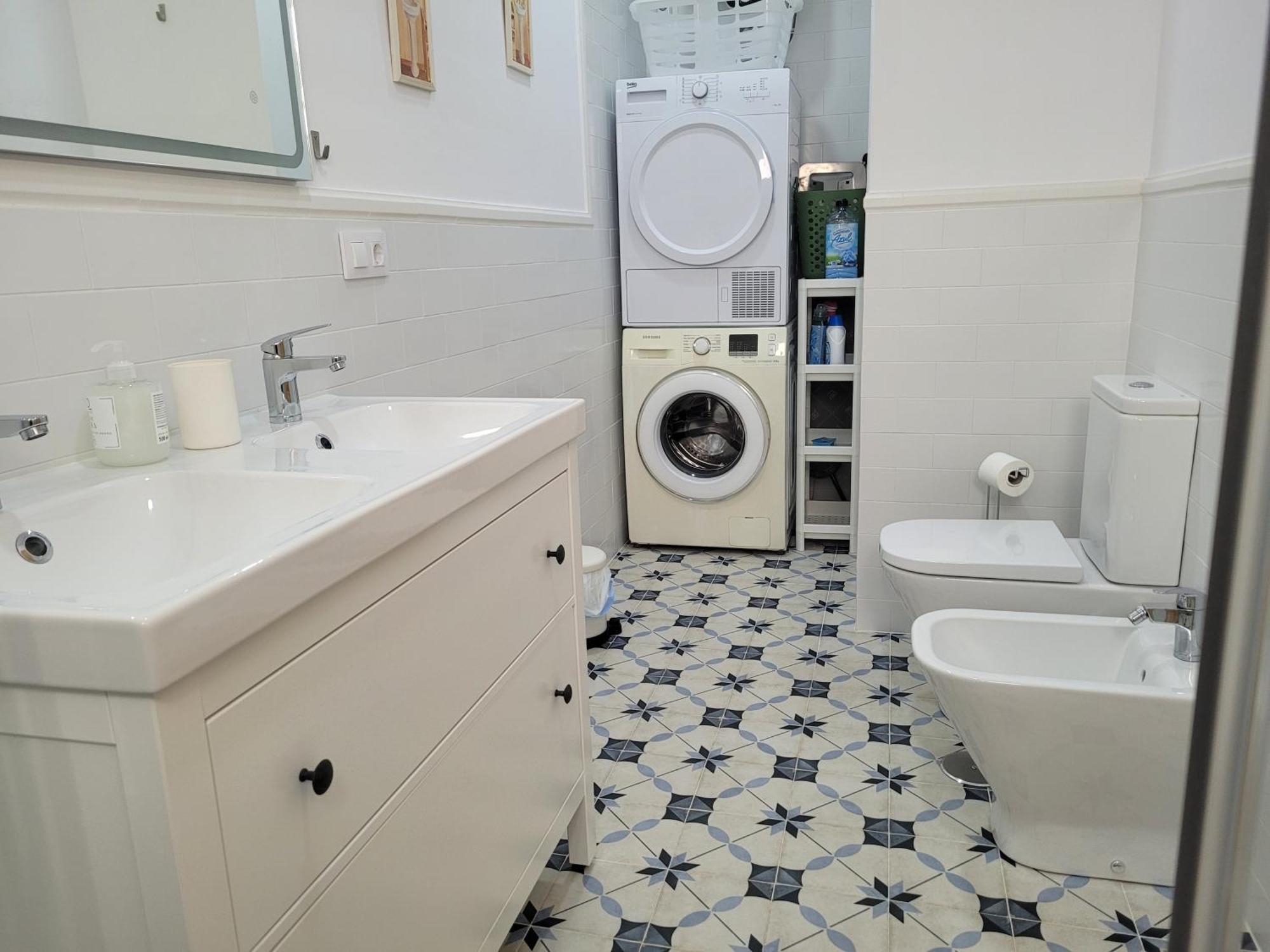 Apartamento Con Wifi, Patio Y Garaje Privado Alcalá de Guadaira Dış mekan fotoğraf